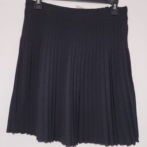 LOFT Black Pleated Skirt Size SP